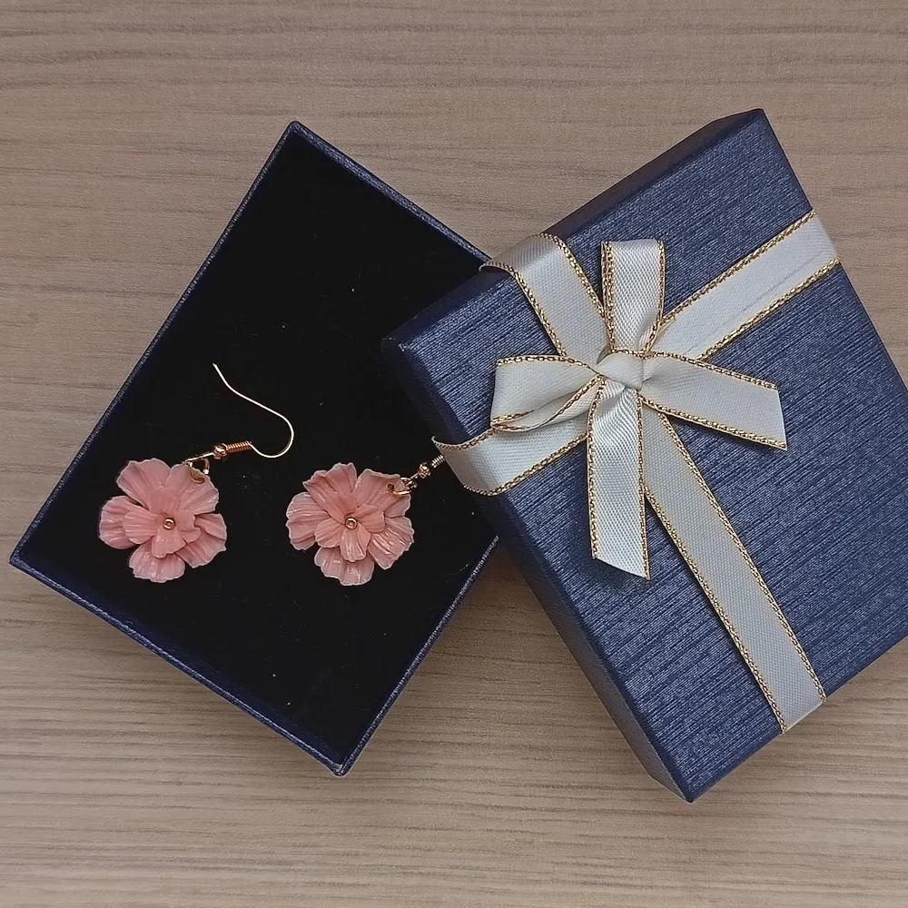 Petites Boucles Printanières Roses