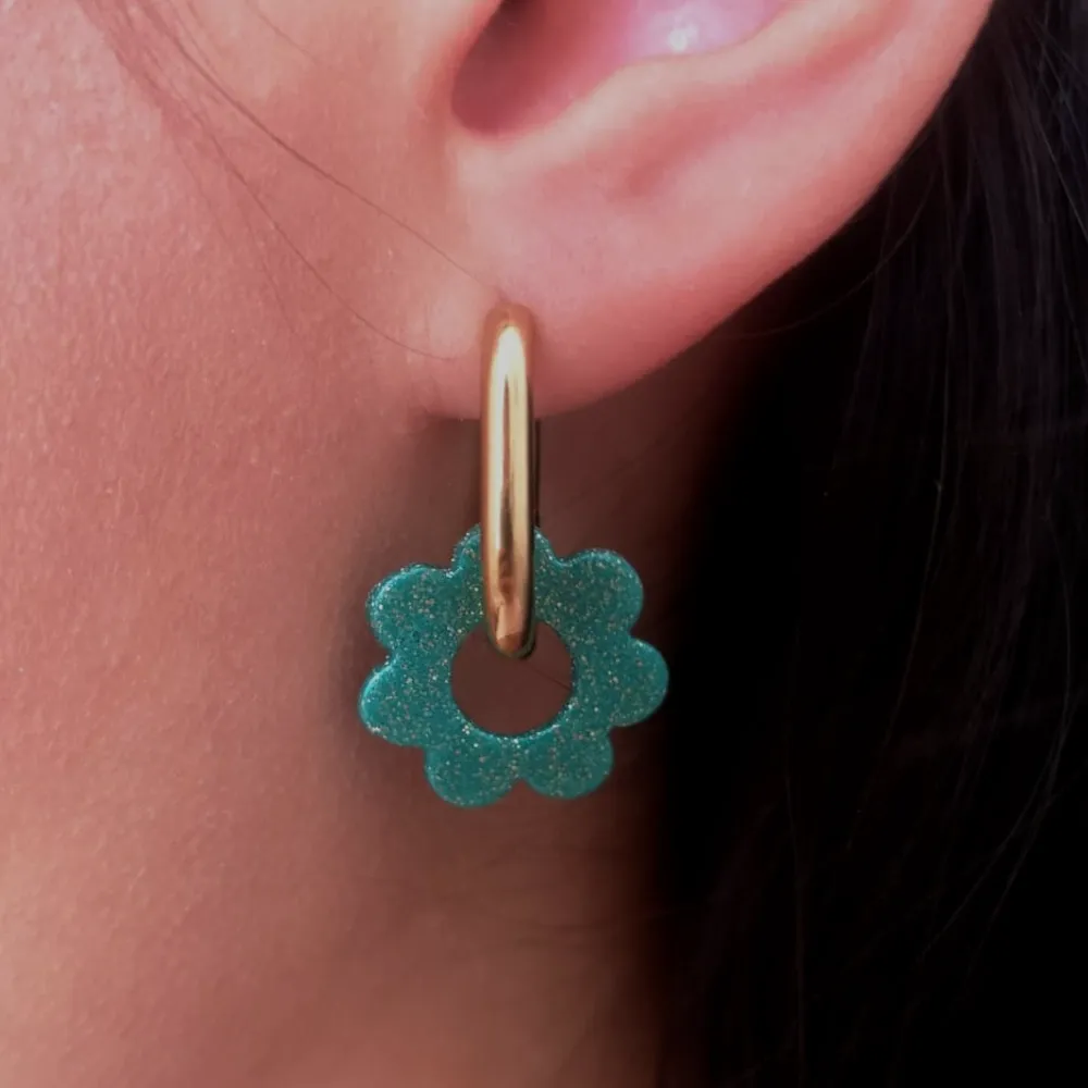 Fleurs Turquoises Brillantes