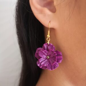 fleurs printanières violettes